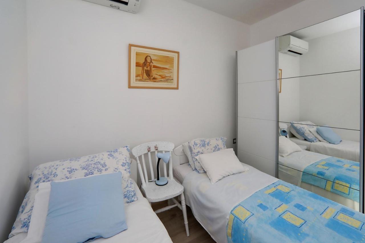 Apartmani Marina S Pogledom, Sukošan Extérieur photo