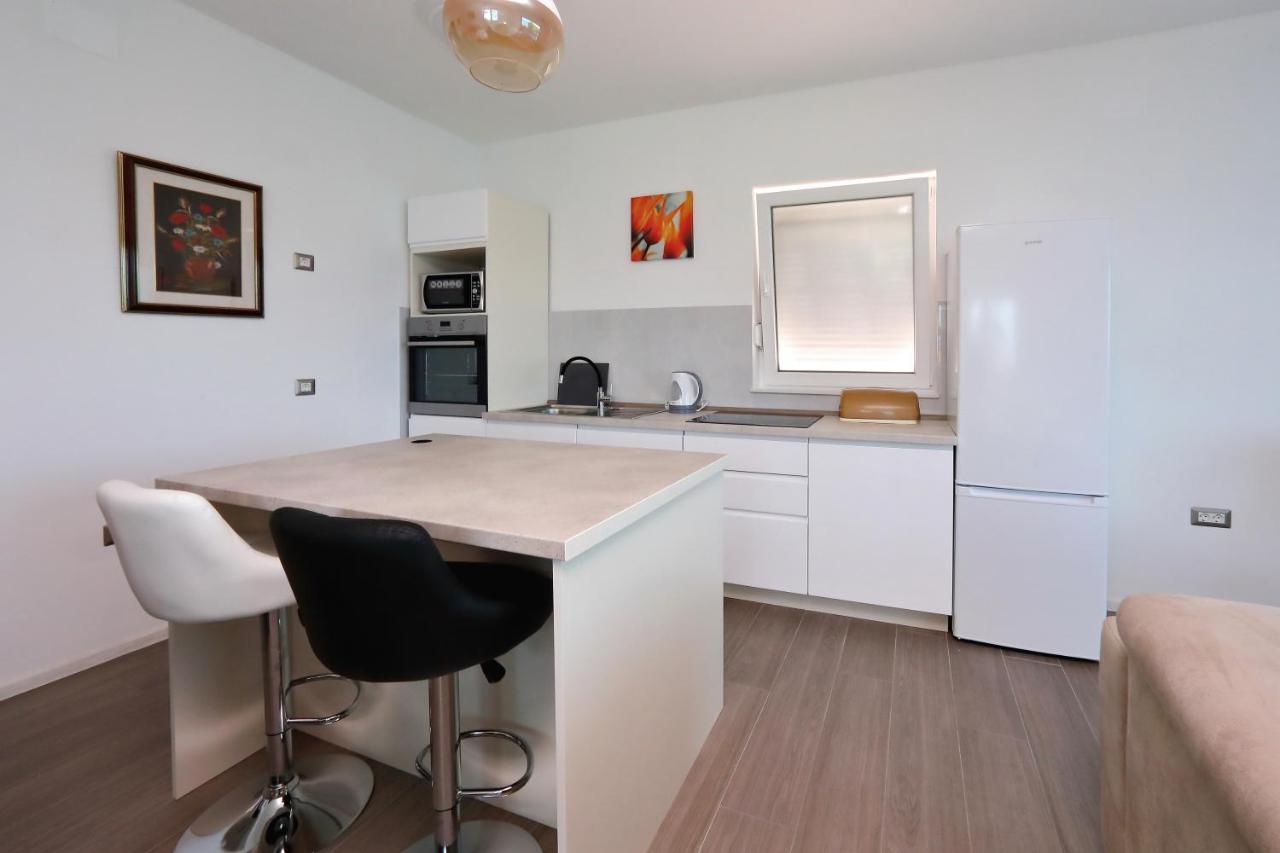 Apartmani Marina S Pogledom, Sukošan Extérieur photo