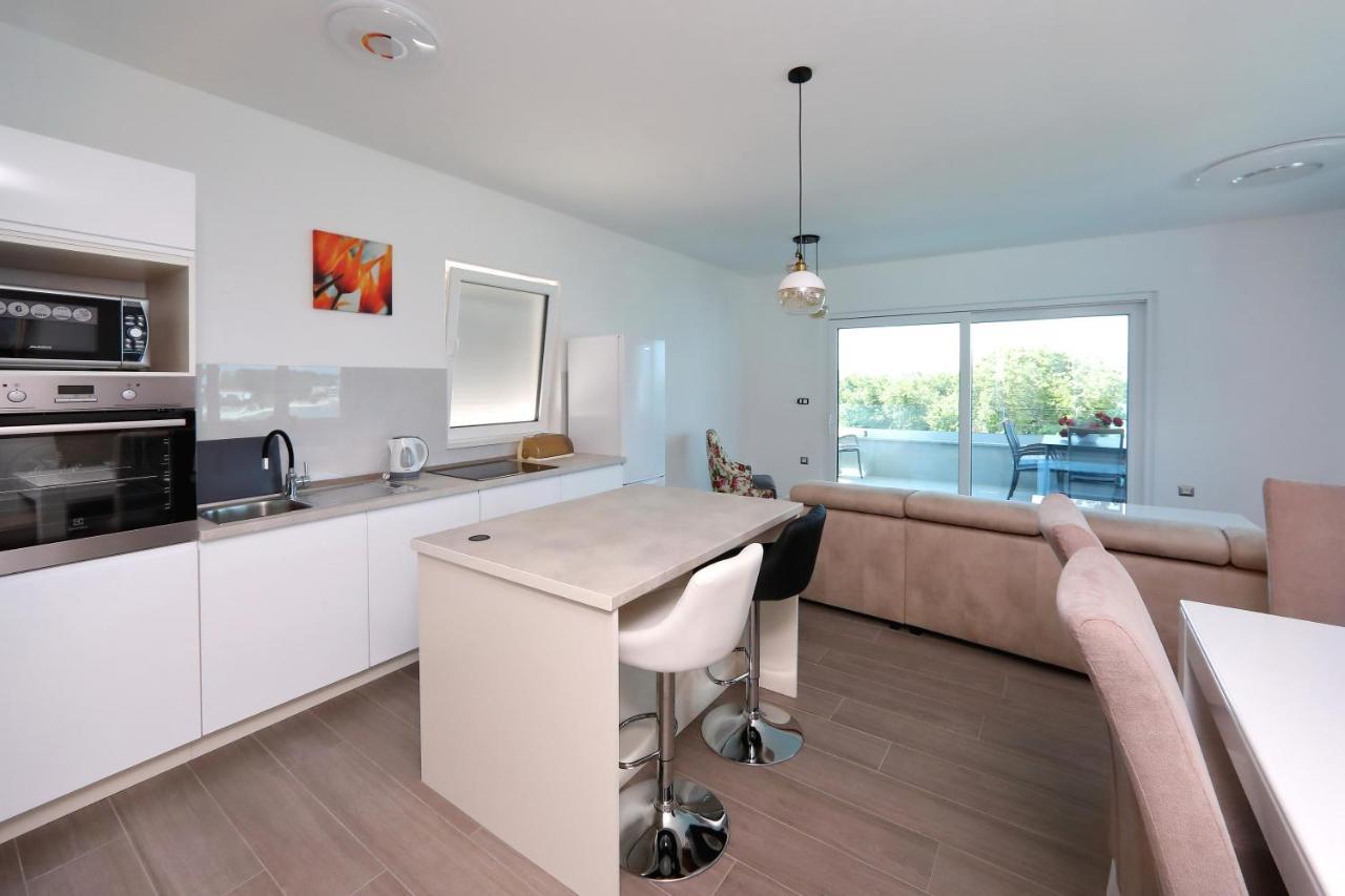 Apartmani Marina S Pogledom, Sukošan Extérieur photo
