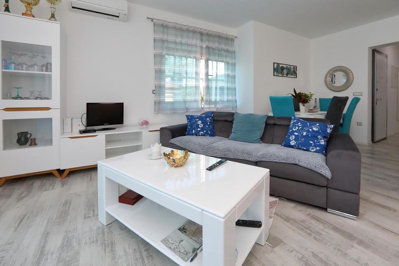 Apartmani Marina S Pogledom, Sukošan Extérieur photo