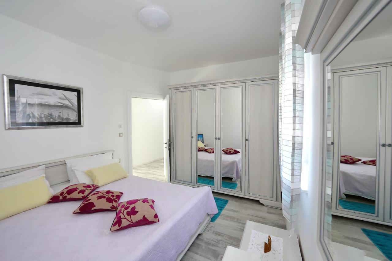 Apartmani Marina S Pogledom, Sukošan Extérieur photo