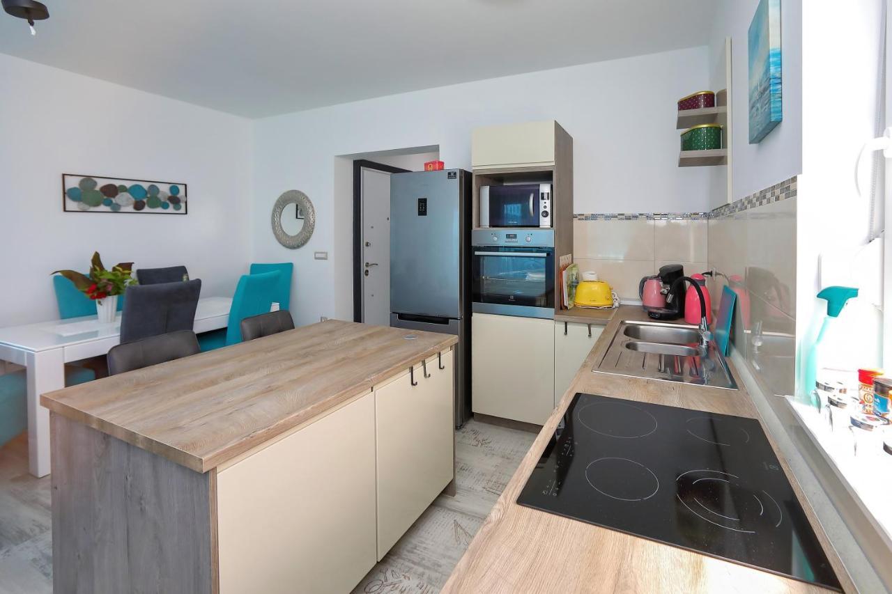 Apartmani Marina S Pogledom, Sukošan Extérieur photo