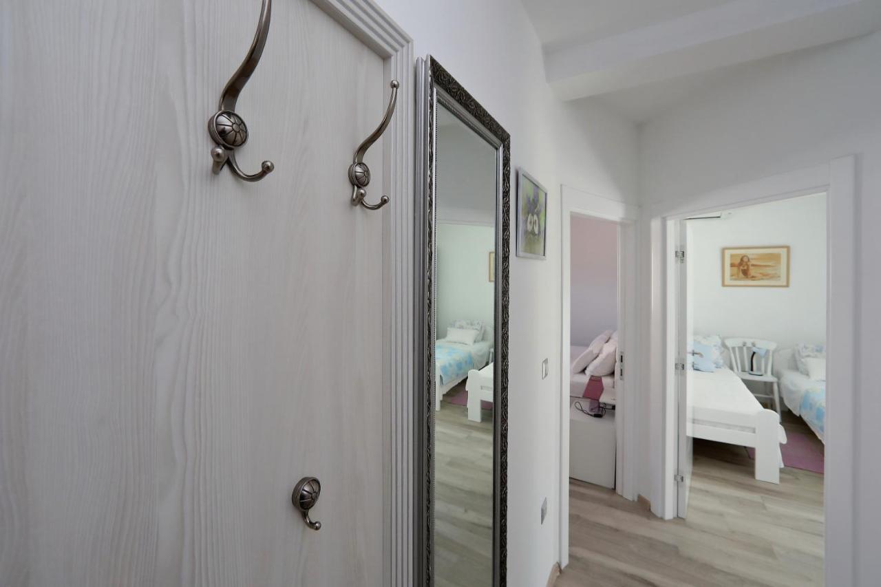 Apartmani Marina S Pogledom, Sukošan Extérieur photo