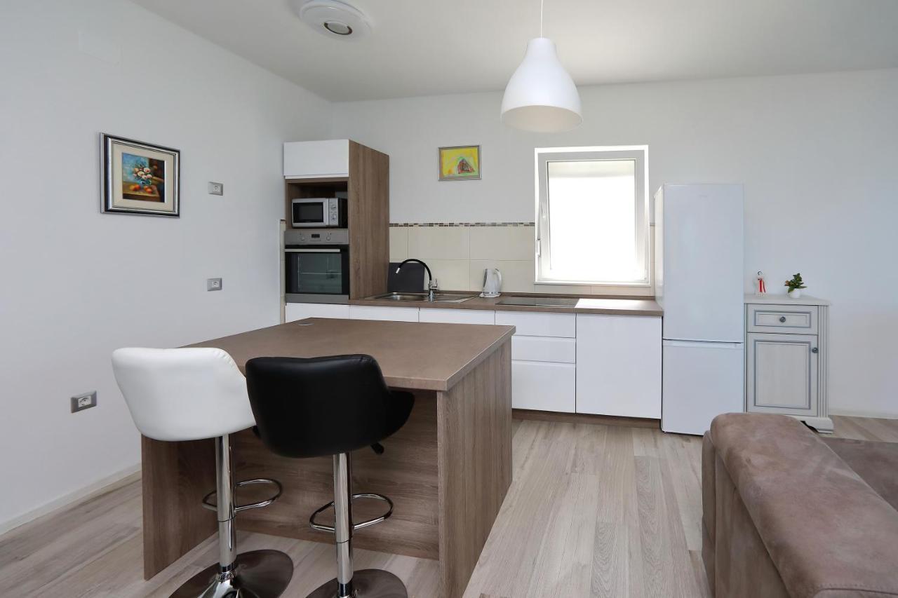 Apartmani Marina S Pogledom, Sukošan Extérieur photo